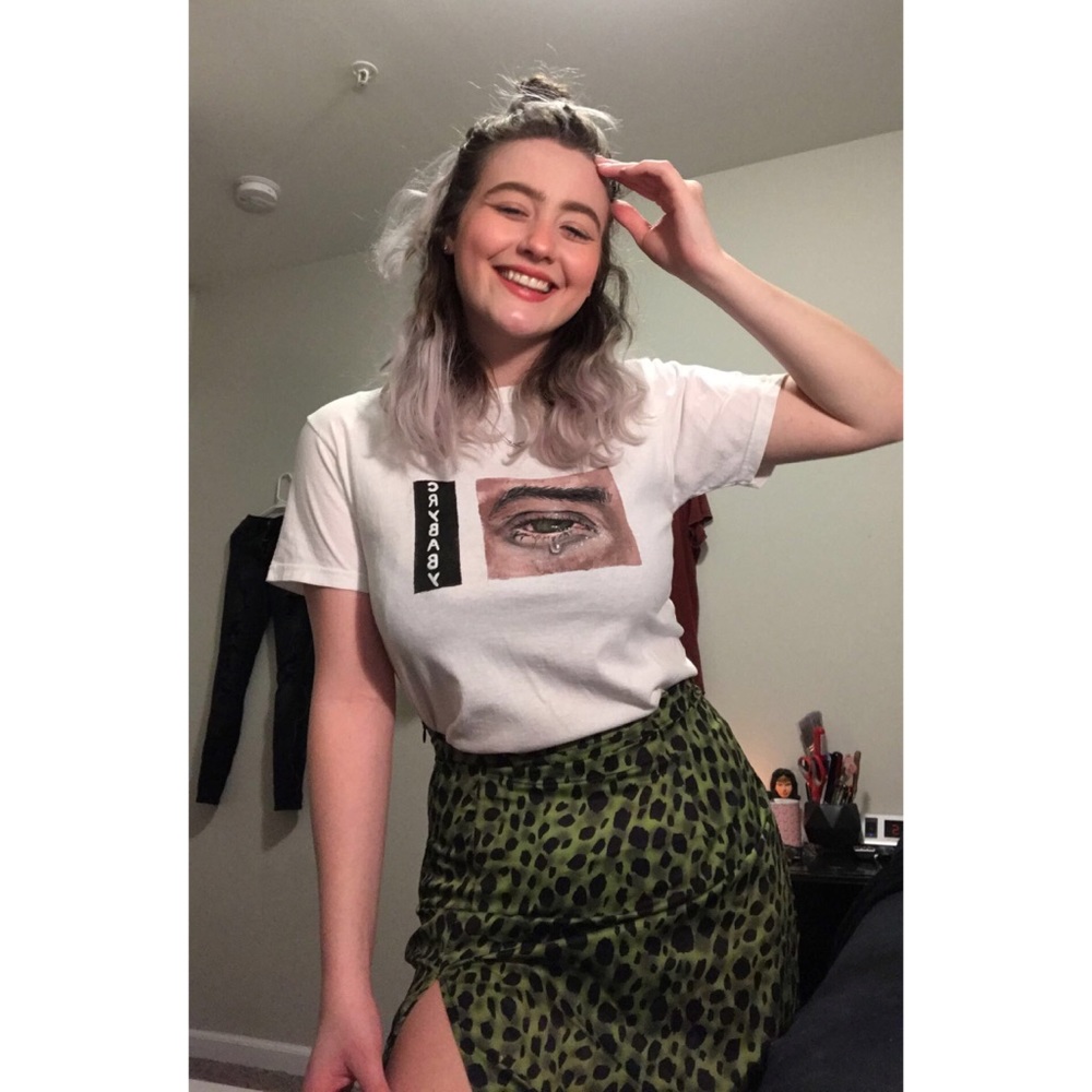 Hand painted small unisex (crybaby) t-shirt.